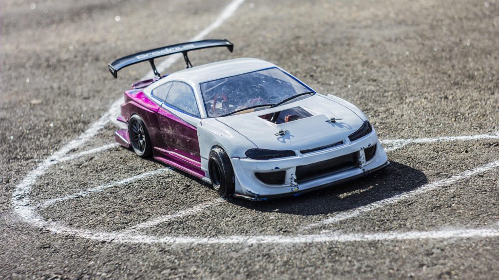 Jak vybrat RC auto pro začátečníky: Přehled typů, rozdílů a praktické rady